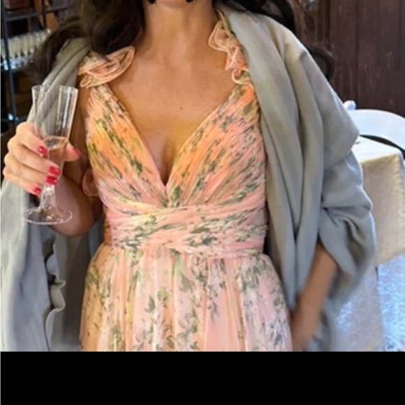 Mac Duggal Designer Gown - Picture 7 of 8